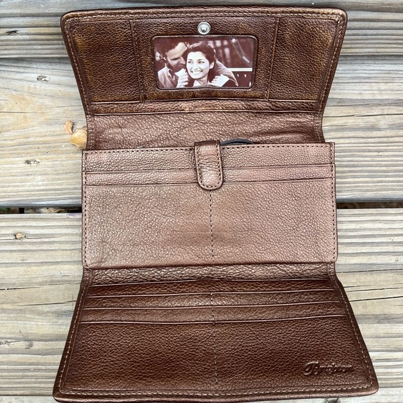 Brighton Textured Brown Clutch/w Strap - Picture 3 of 5